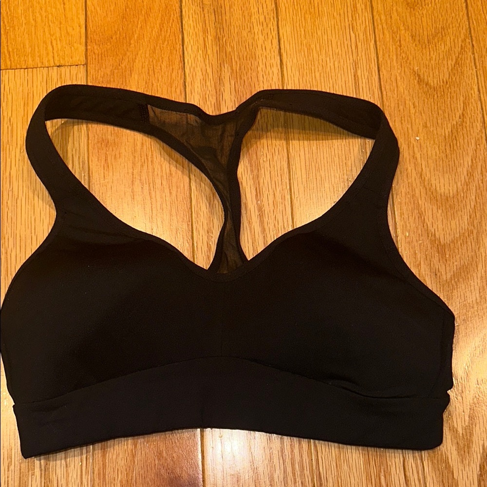 EUC lululemon speed up sports bra|seamless cups C/D|mesh back | black | Size 4